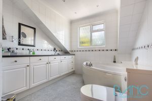 Photo 34- click for photo gallery